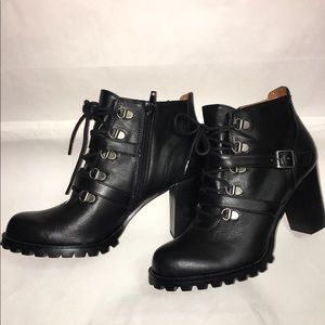 New Women boots 7.5M